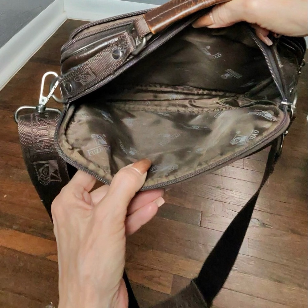 Elegant‎ Dark Brown Leather Messenger Bag - Picture 8 of 8